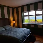 Отель Corrib Gortnashingaun