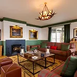 Отель Corrib Gortnashingaun