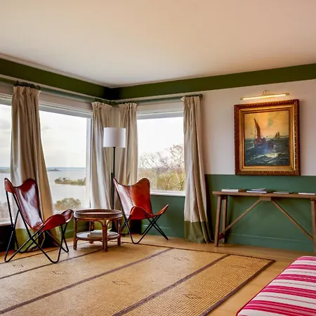 Hotel Corrib 4*