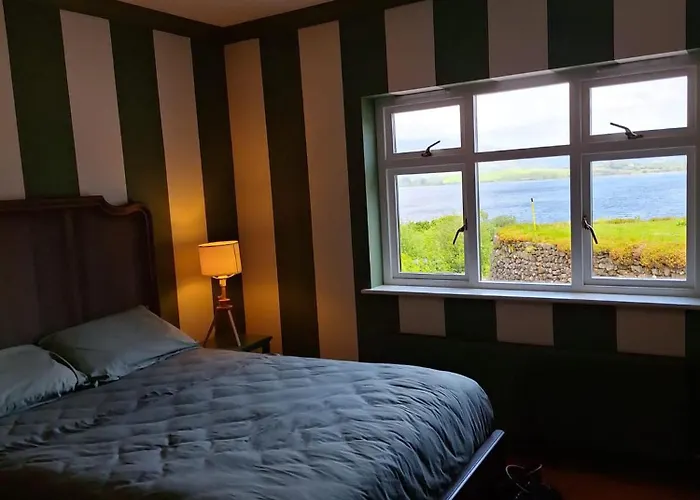 מלון Corrib Gortnashingaun