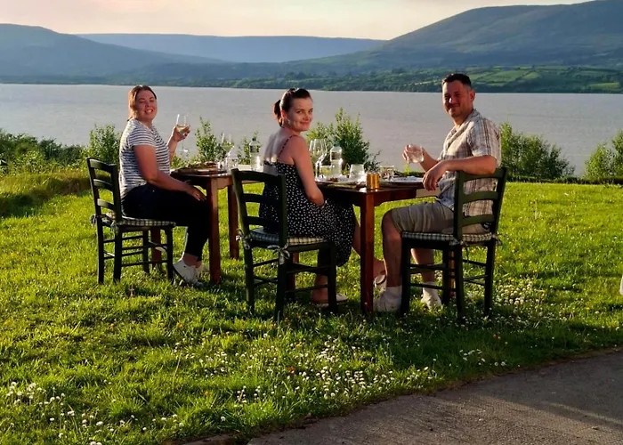 מלון Corrib Gortnashingaun